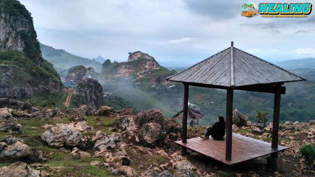 Stone Garden Citatah Surga Batu Purba di Atas Awan Bandung