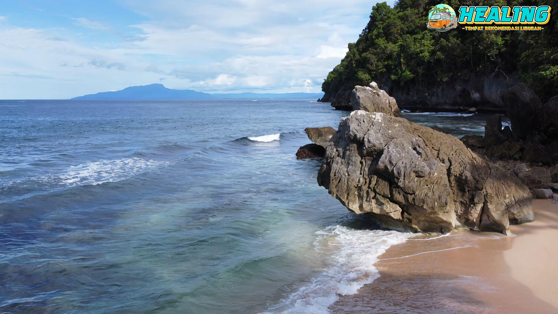 Pesona Base-G Beach Papua, Pantai Tenang yang Bikin Betah!