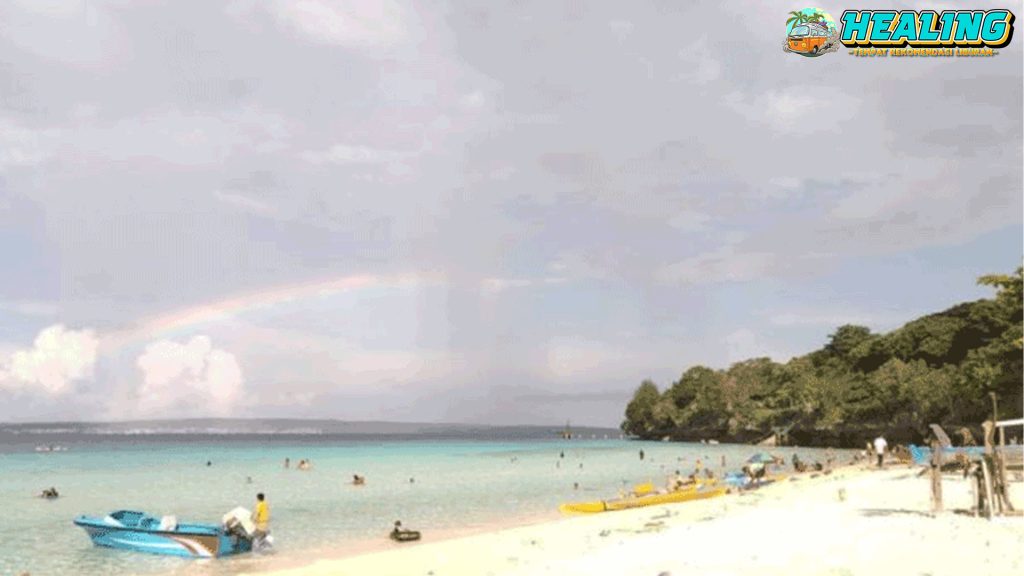Pantai Nirwana Sudut Padang yang Bikin Susah Move On!
