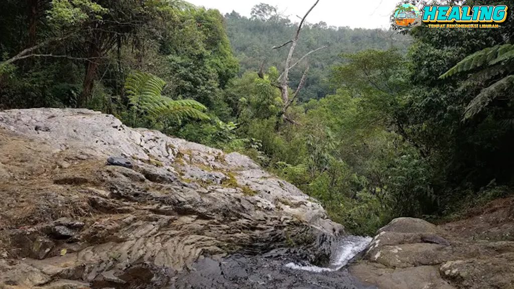 Curug Mandala Riak 1 Airnya, Riuh Hati yang Tenang