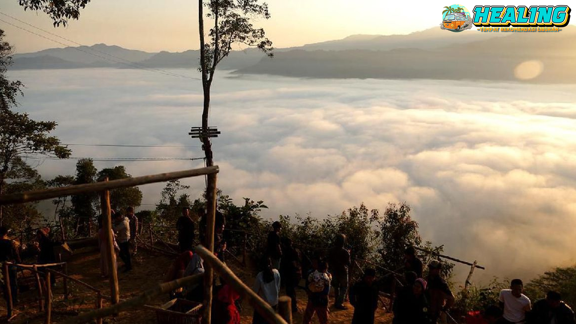 Gunung Citorek Aktif Sunrise 1 Kabut dan Damai