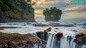 Pantai Sawarna Alam Liar, 6 Ombak Memikat