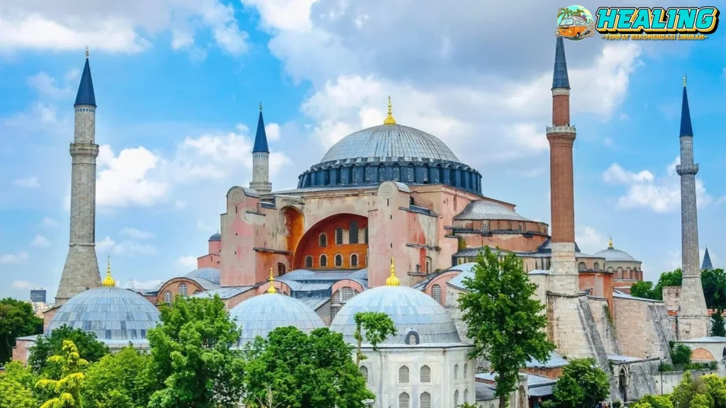 Arsitektur Islam Suci Lebih dari 50 Sekadar Masjid