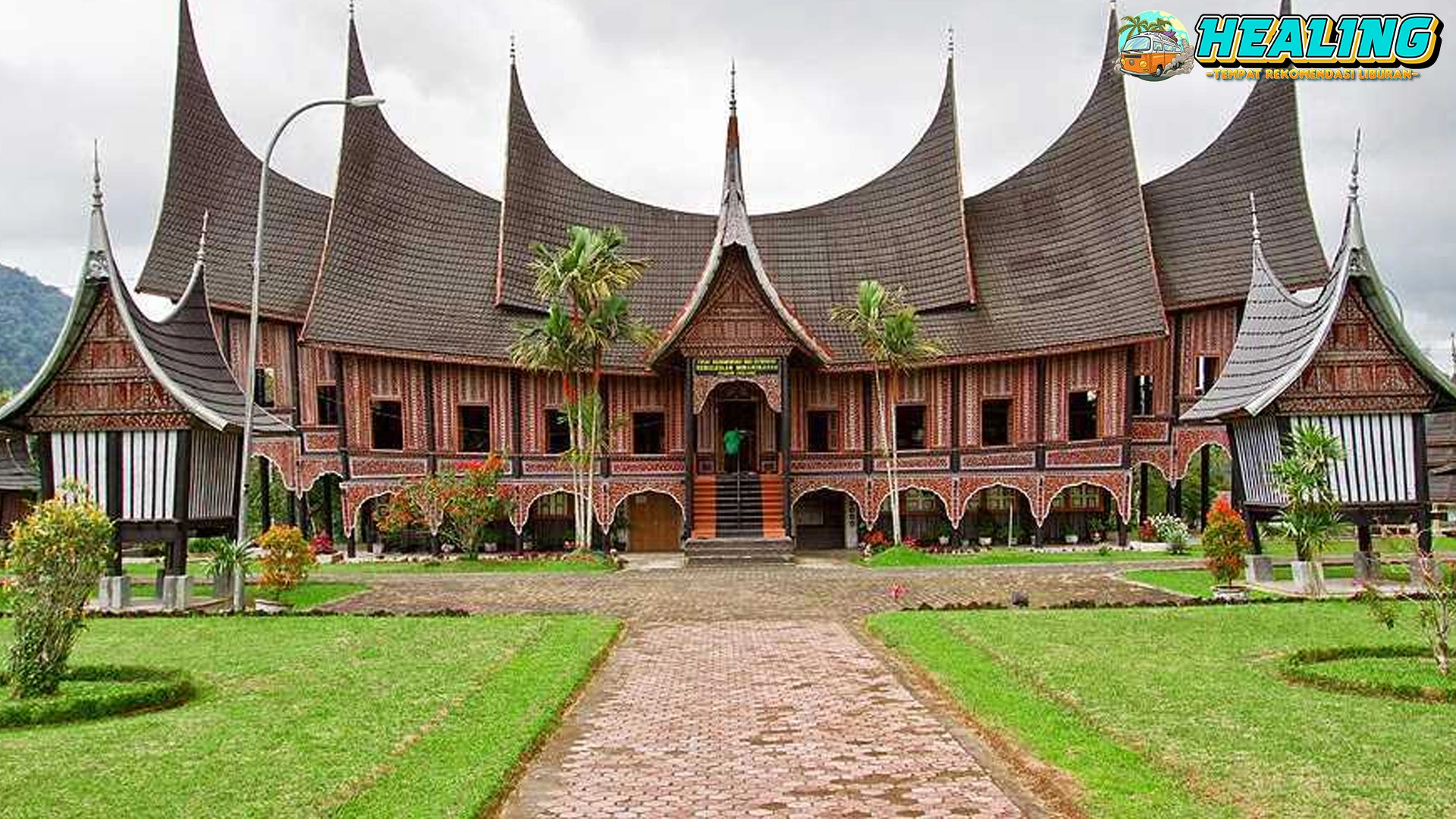 Arsitektur Rumah Gadang Bersinar 5 Tradisional Inspiratif