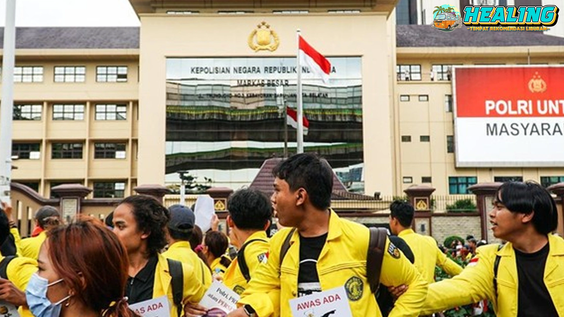 Klarifikasi Mahasiswi UI dalam Soal Coret2 Serban Polisi