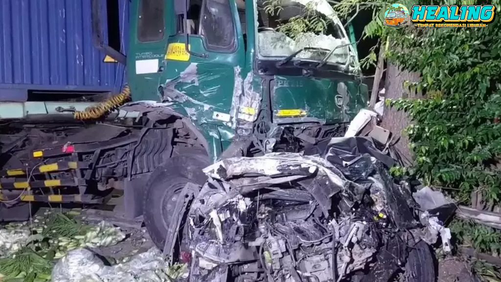 Probolinggo Berduka: 4 Sekeluarga Jadi Korban Truk Trailer